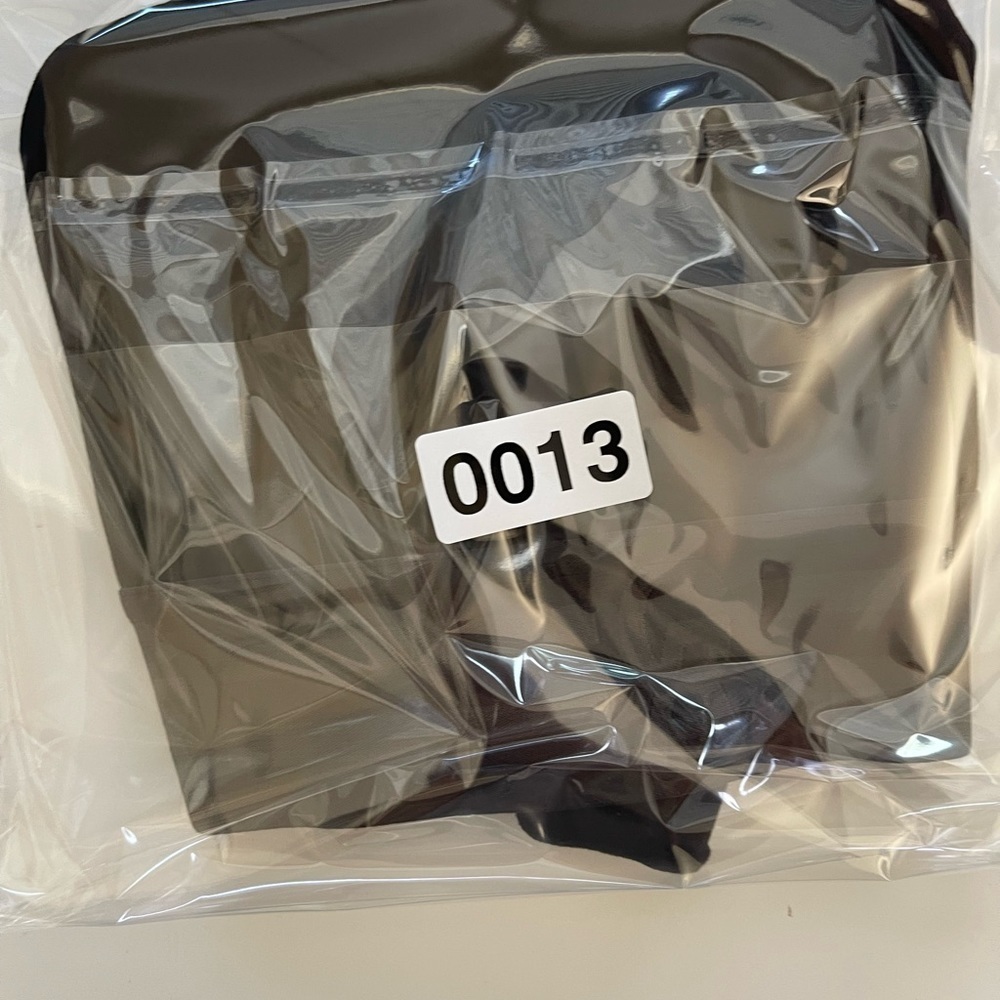 Good American Crossback Icon Bra NWT Women’s Sz 2 US Medium Black - Picture 8 of 8